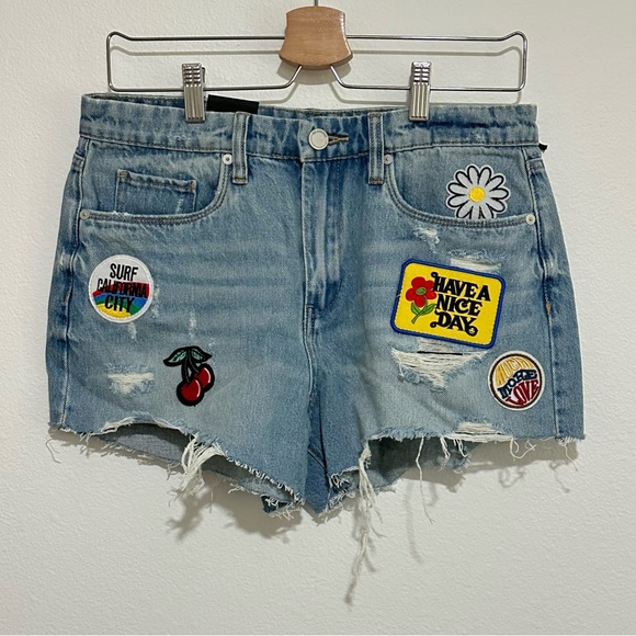 Blank NYC Blue High Rise Raw Hem Distressed Appliqué Patch Shorts Size 28 - Picture 9 of 9